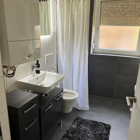Modern, Zentral Und Extravagant!